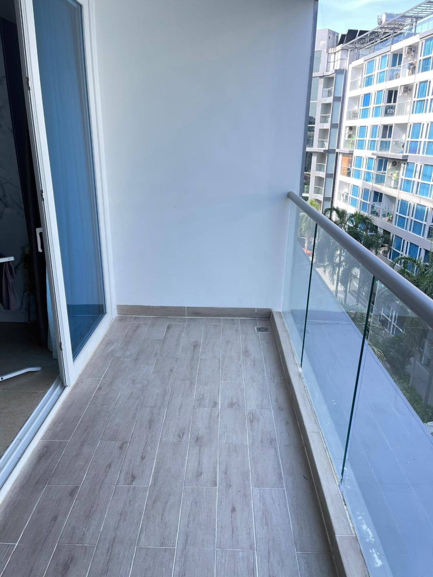 2 Bedrooms Near Pattaya Beach Ngoại thất bức ảnh